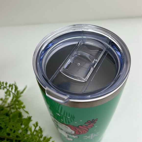 Snoopy Christmas cup with lid, NWT, cute Peanuts snowflake design - Picture 3 of 13